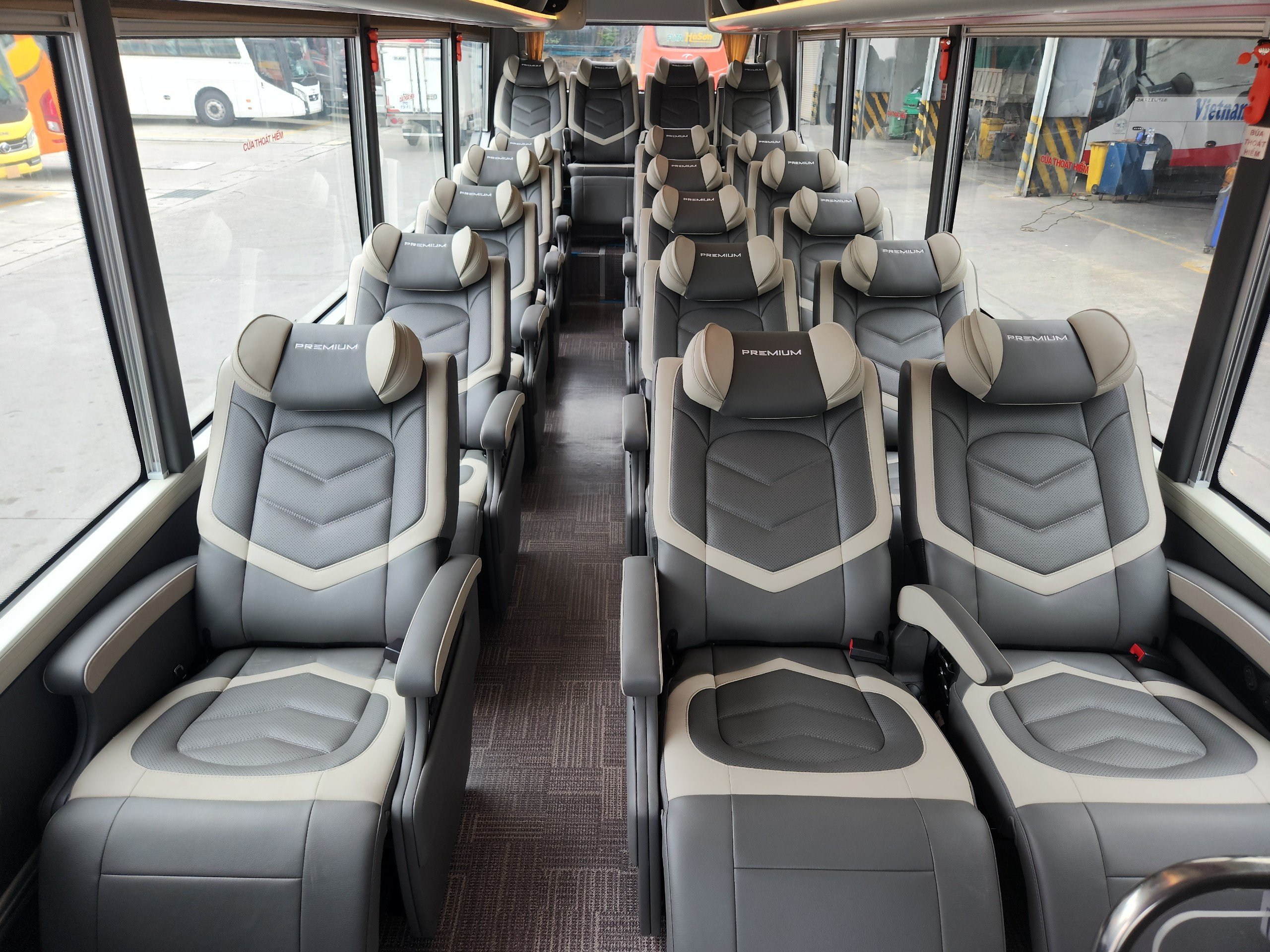 Limousine Shuttle Service Hanoi - Cat Ba (Round Trip)