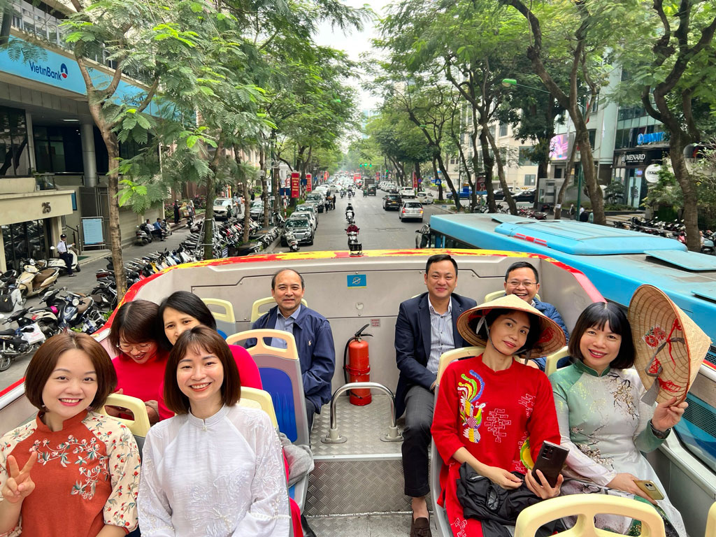 Ho Chi Minh City Sightseeing Double - Decker Bus