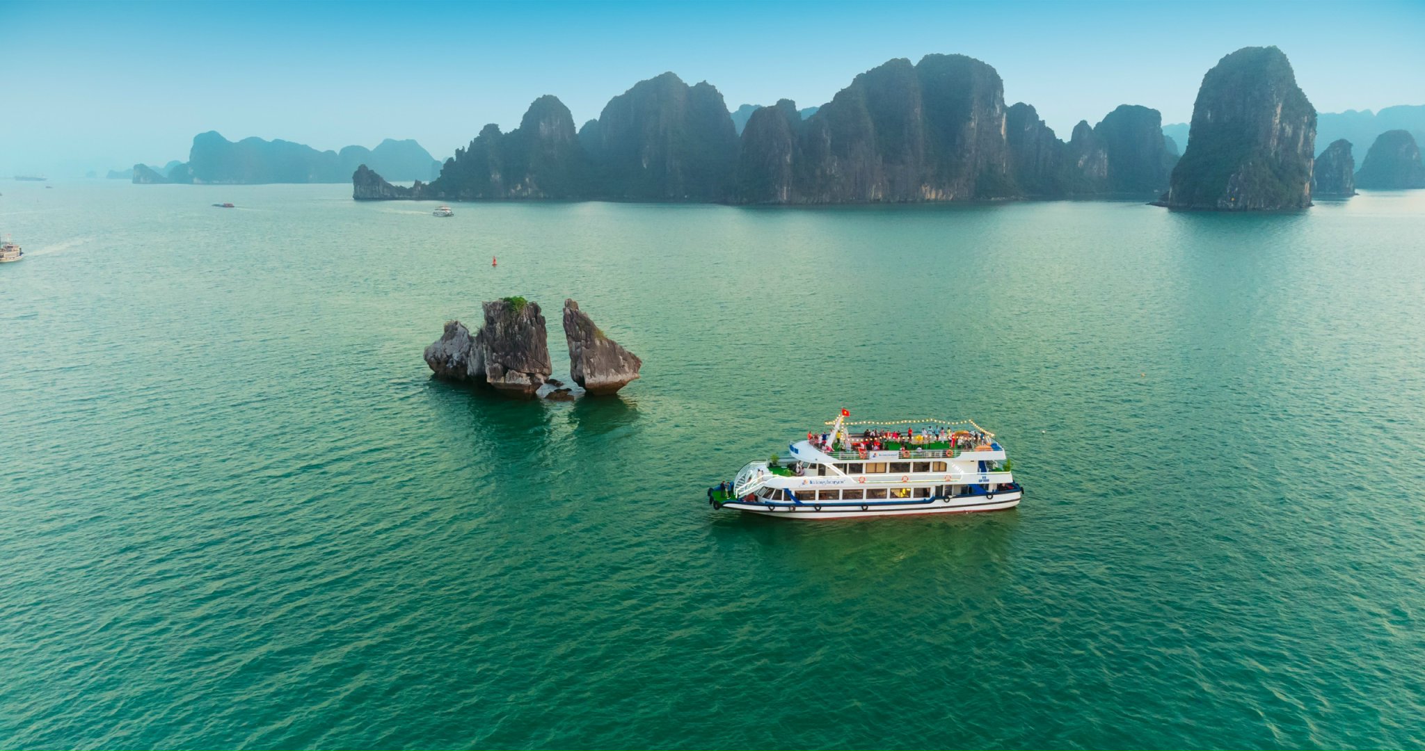 Day Tour | Experience Ha Long Bay Ho Thien Cruise 5*