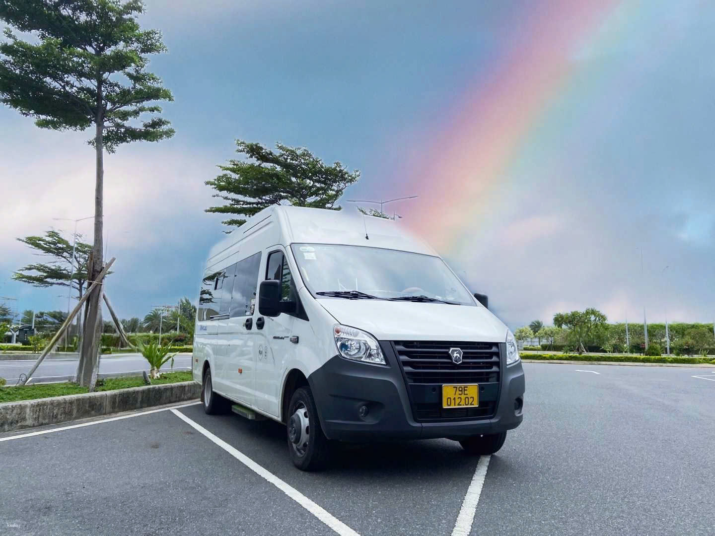 Luxury Limousine Service From Nha Trang to Da Lat | Vietnam