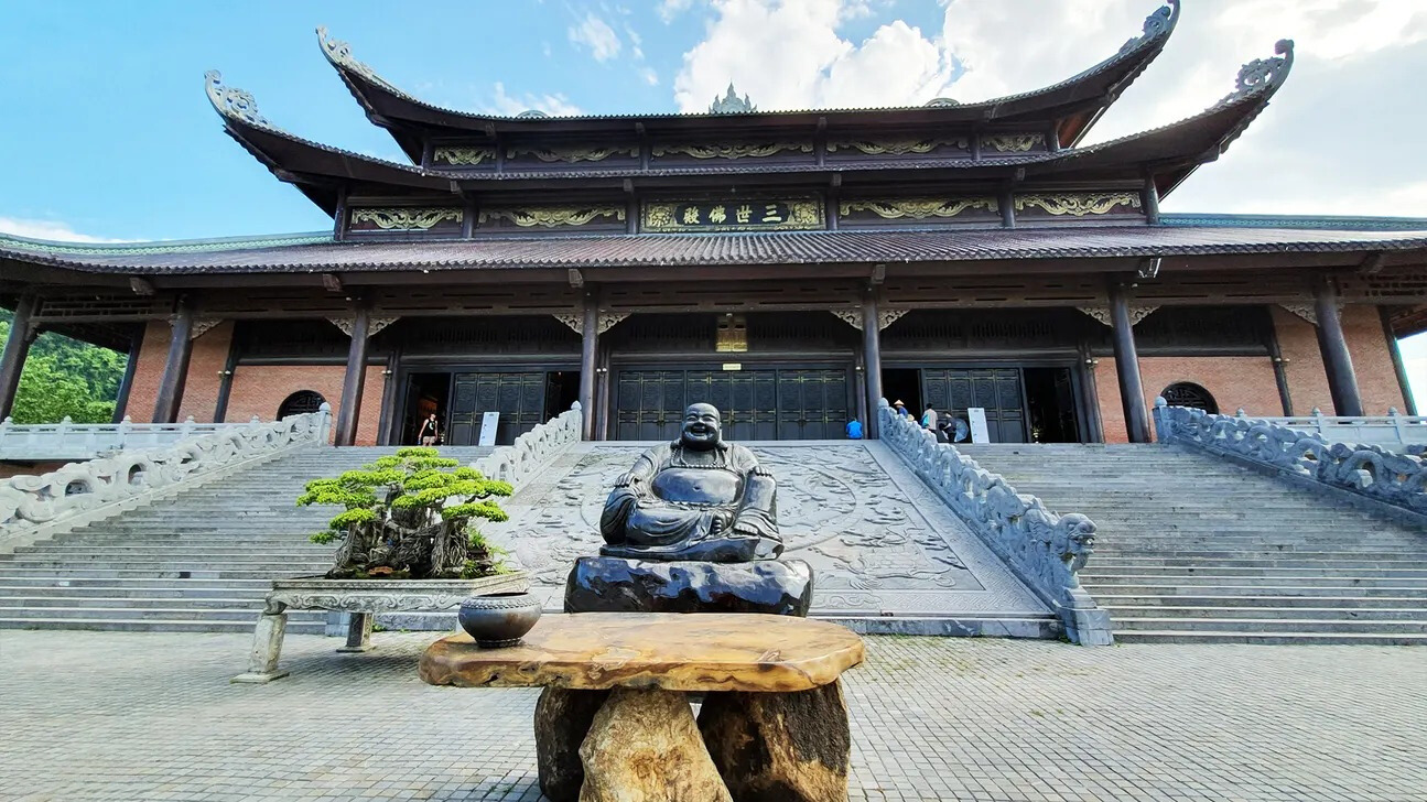 Day Tour | Bai Dinh - Trang An - Hang Mua Tour | Ninh Binh