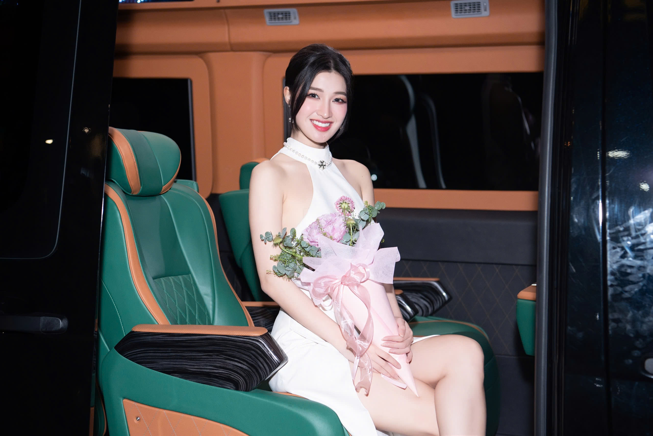 Shuttle Service | Limousine from Ho Chi Minh City to Vung Tau (and vice versa)