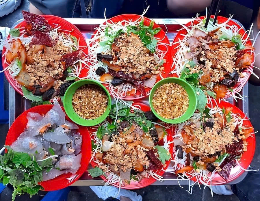 Hanoi Street Food Walking Tour