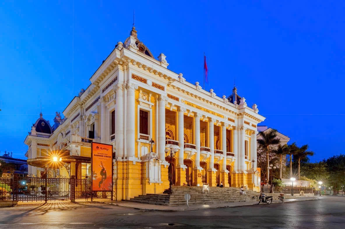 Hanoi Motorbike Tour | Discover The City And Savor Local Cuisine