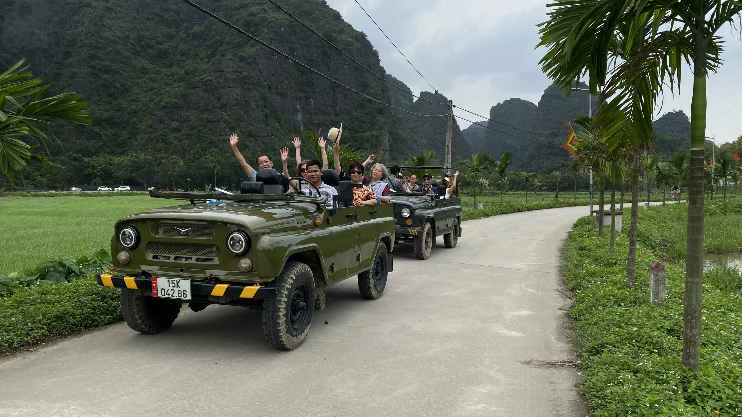 Day Tour | Discover Bai Dinh Pagoda and Explore Ninh Binh by Jeep | Ninh Binh