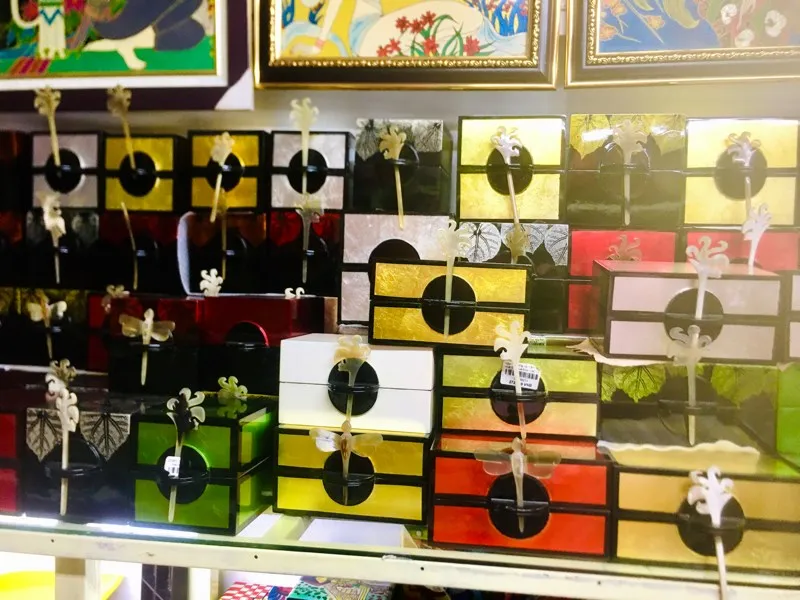 Lacquer Jewelry Box with Hairpin Holder