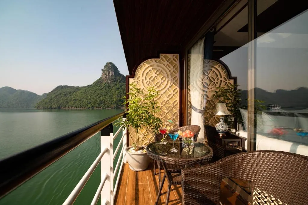 2D1N Tour | Relaxing Getaway in Halong Bay and Lan Ha Bay with the La Casta Regal 5-Star Cruise | Ha Long