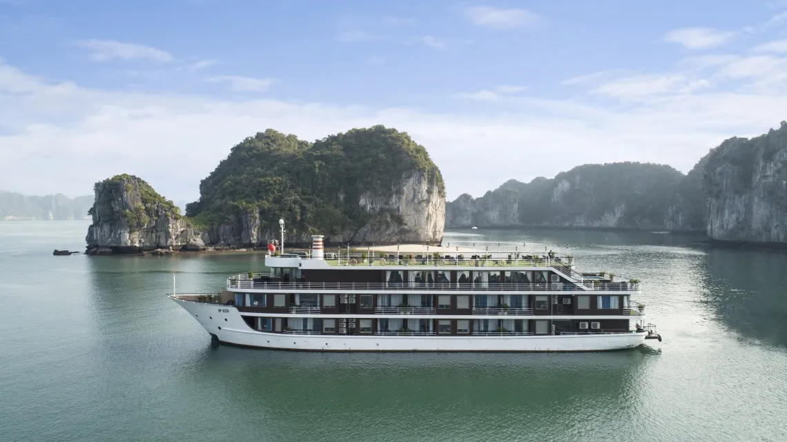 Tour 2N1Đ I Trải nghiệm nghỉ dưỡng tại Hạ Long và Vịnh Lan Hạ cùng Du thuyền La Casta Regal 5* I Hạ Long
