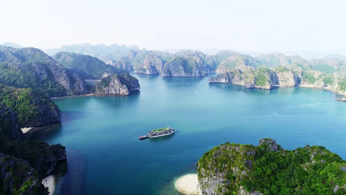 2D1N Tour | Relaxing Getaway in Halong Bay and Lan Ha Bay with the La Casta Regal 5-Star Cruise | Ha Long