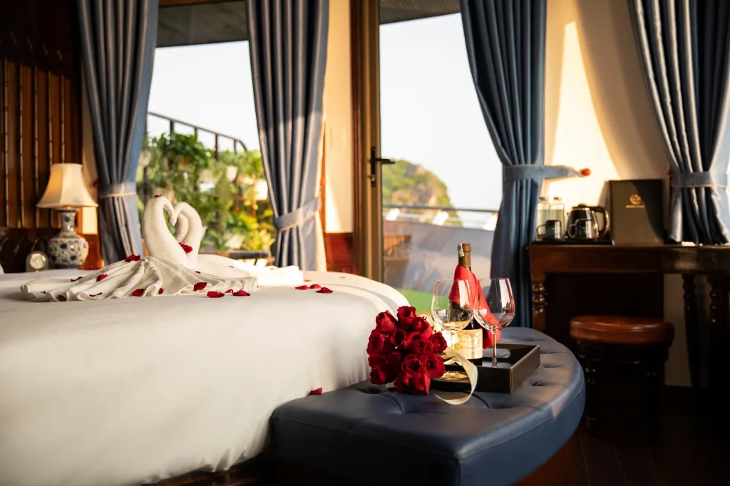 2D1N Tour | Relaxing Getaway in Halong Bay and Lan Ha Bay with the La Casta Regal 5-Star Cruise | Ha Long