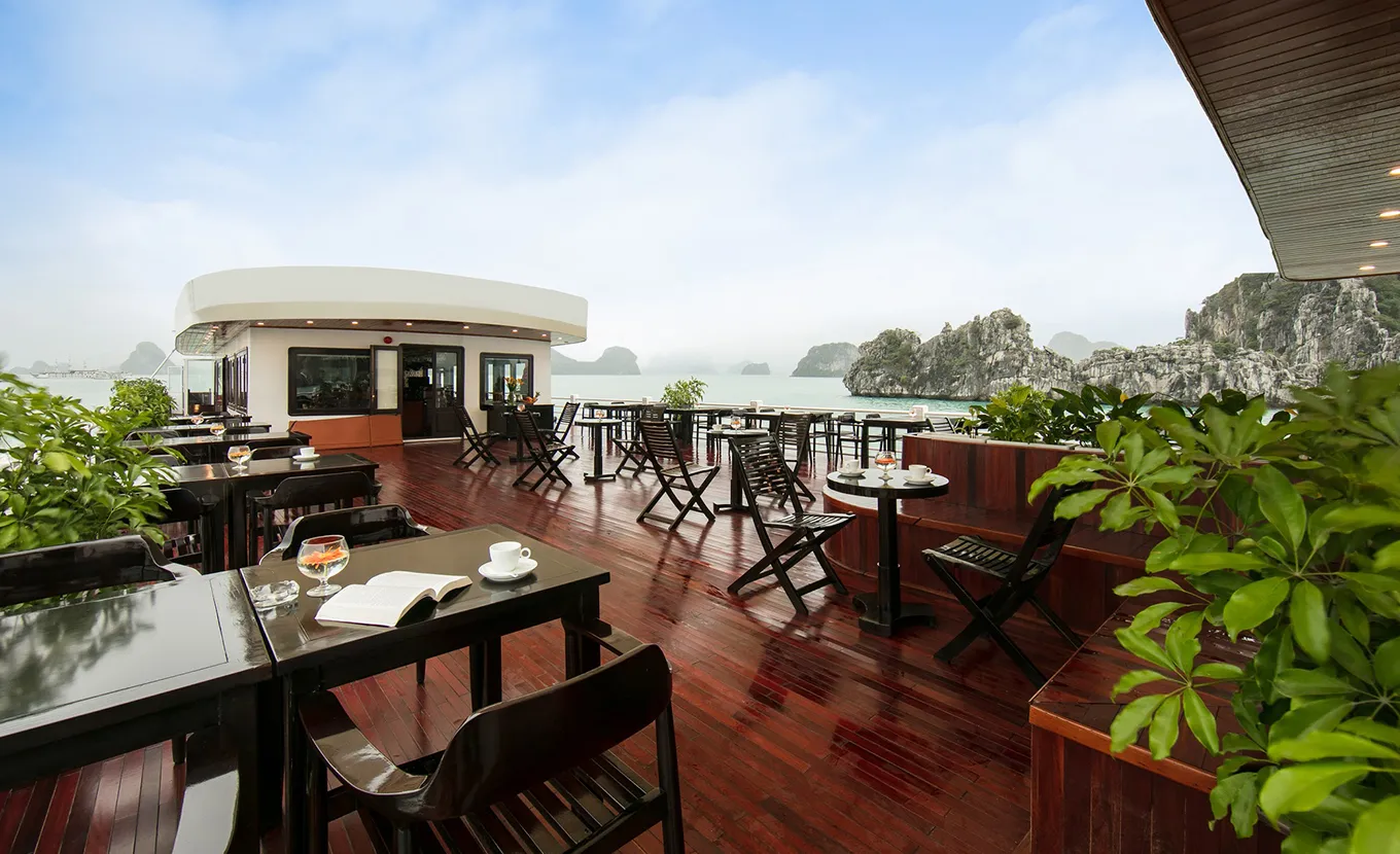 2D1N Tour | Discover Halong Bay and Lan Ha Bay in 2 Days and 1 Night aboard the La Regina Royal Cruise | Ha Long