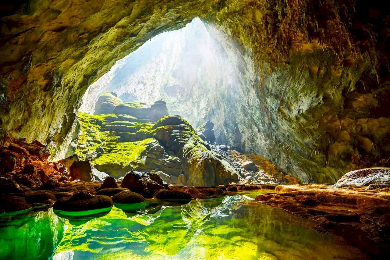 Tour trong ngày | Khám phá hang Thiên Đường Quảng Bình khởi hành từ Huế