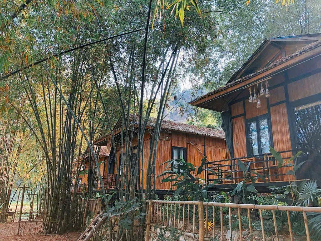 Tour 2N1Đ | Khám phá thiên nhiên hùng vĩ tại Mai Châu - Suối khoáng nóng Mỏ Ấm - Hồ Hoà Bình khởi hành từ Hà Nội | Mai Châu