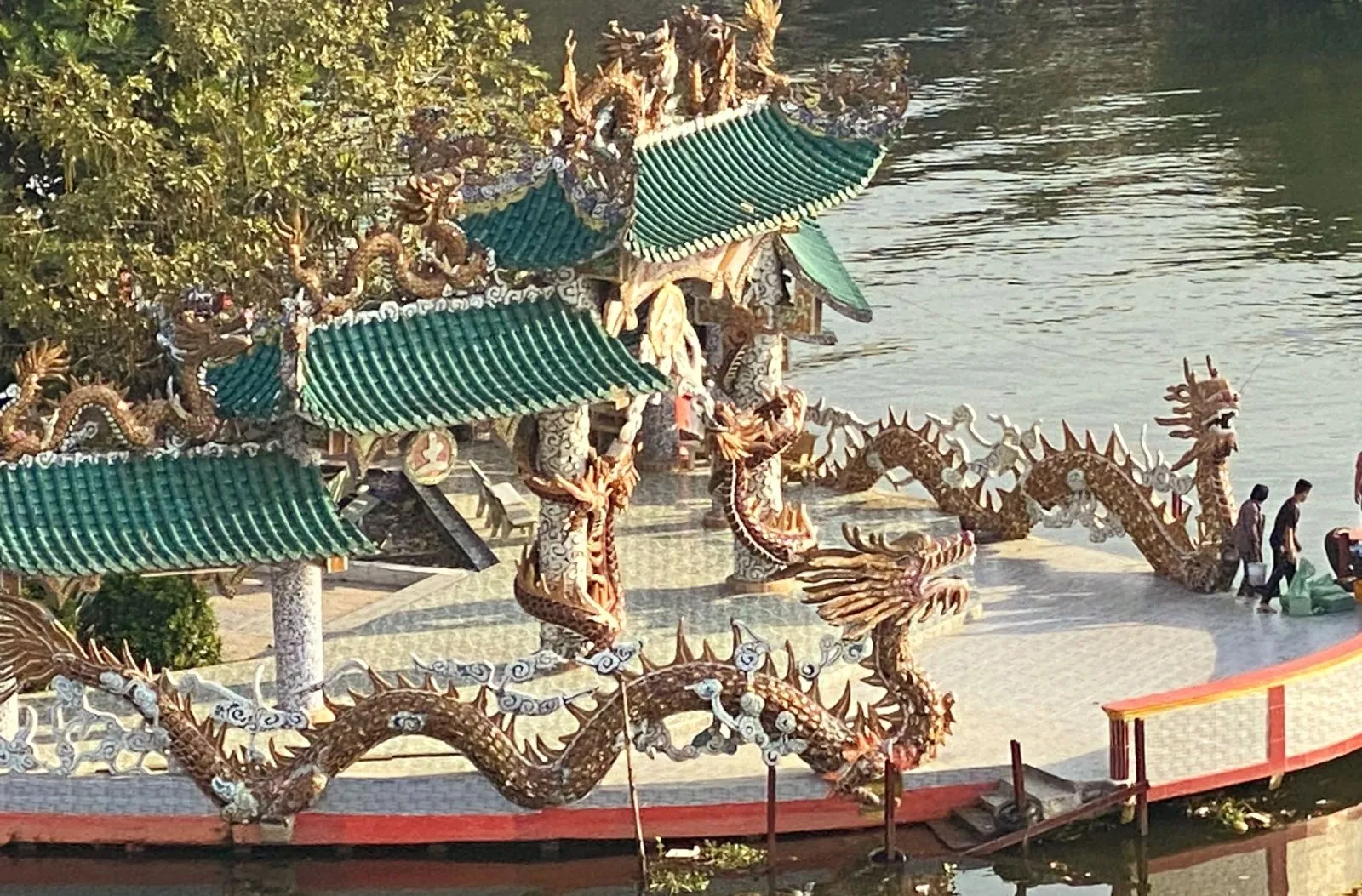 Day Tour | Speedboat Tour to Admire the Floating Dragon Temple | Departs from Ho Chi Minh City