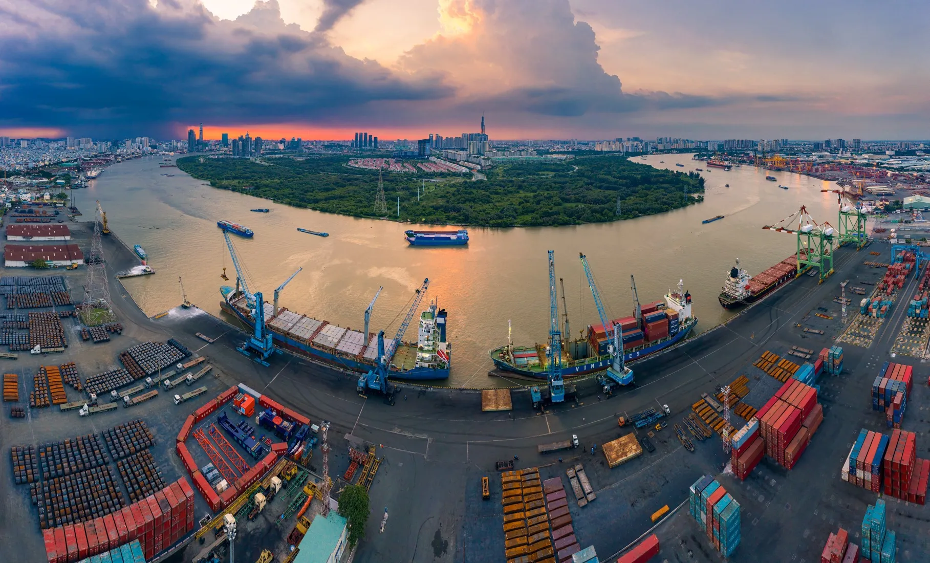 Day Tour | Romantic Sunset Cocktail Experience on a Luxury Cruise | Departs from Ho Chi Minh City