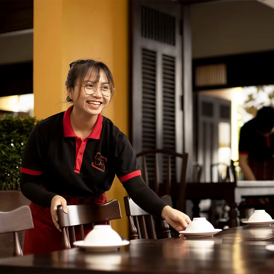 Madam Lan Restaurant Culinary Experience | Da Nang