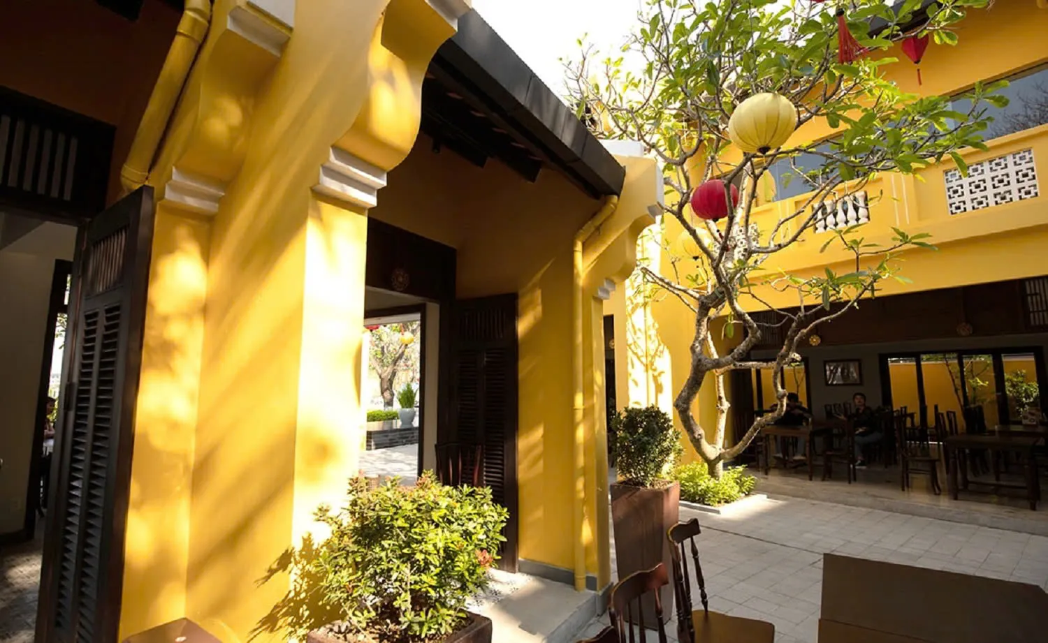 Madam Lan Restaurant Culinary Experience | Da Nang