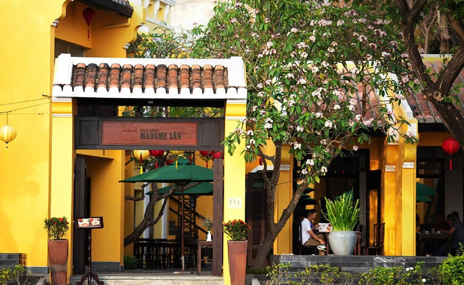Madam Lan Restaurant Culinary Experience | Da Nang
