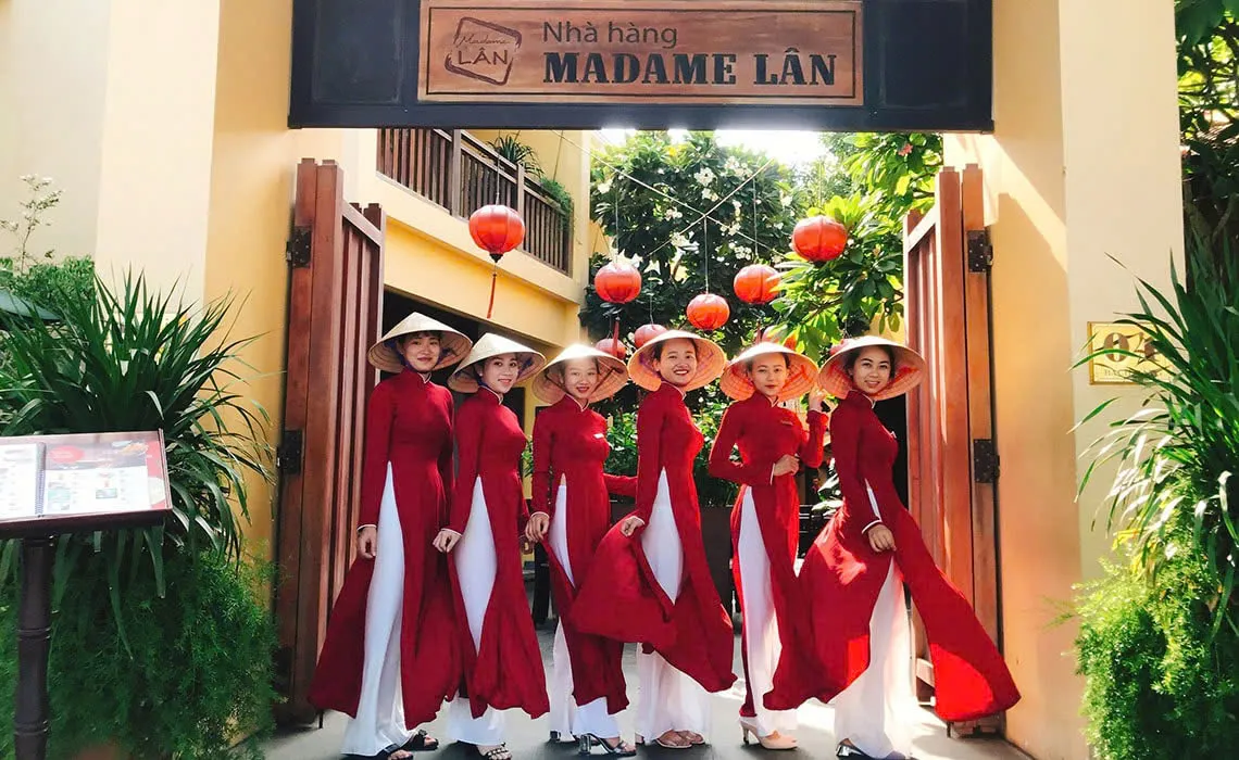 Madam Lan Restaurant Culinary Experience | Da Nang