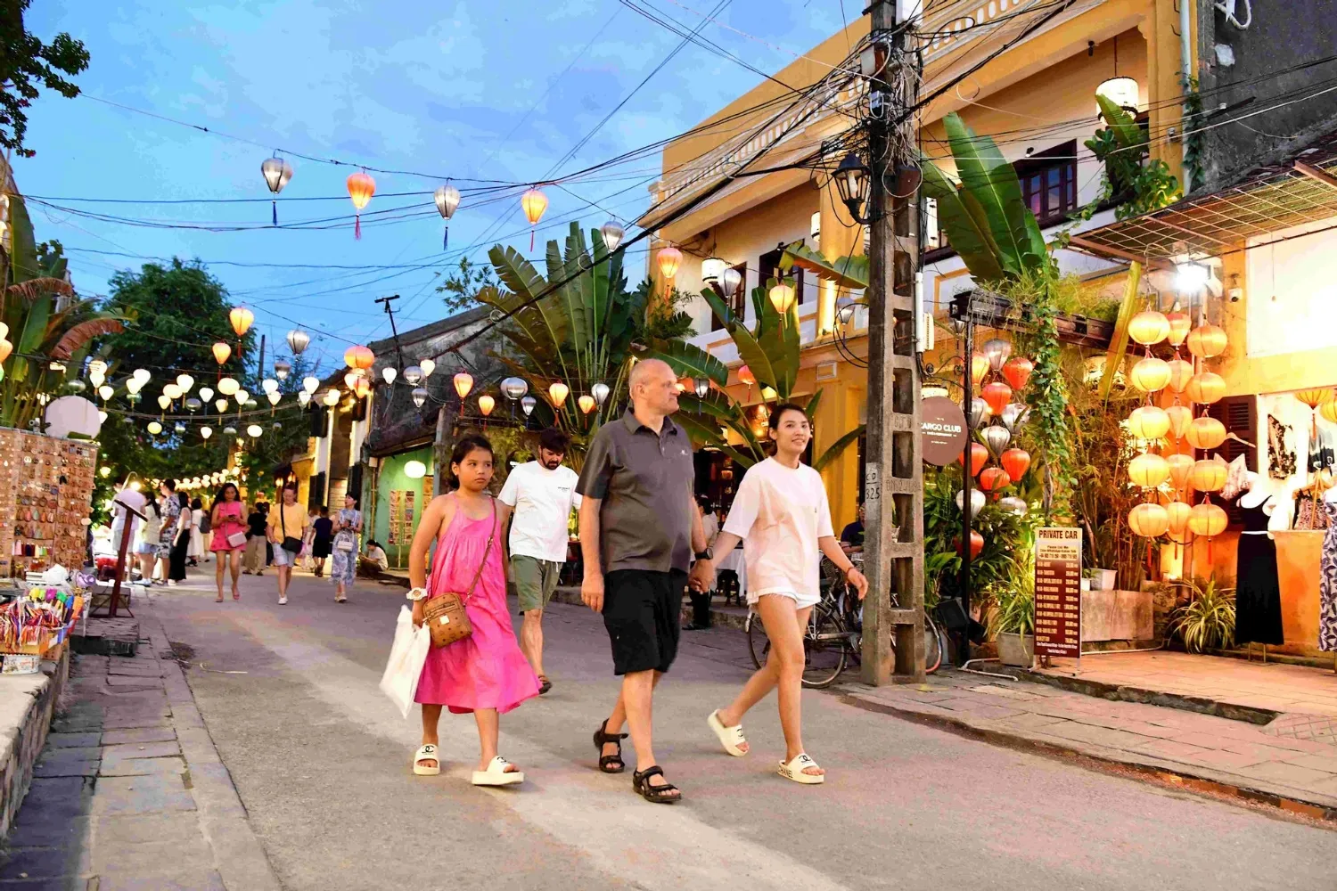 Day Tour | Discovering Hoi An at Night: Boat & Foot Massage Experience