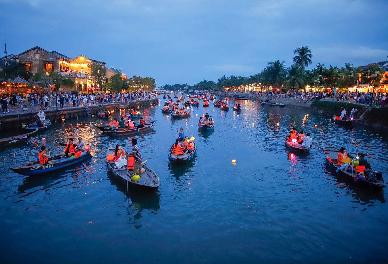 Day Tour | Discovering Hoi An at Night: Boat & Foot Massage Experience