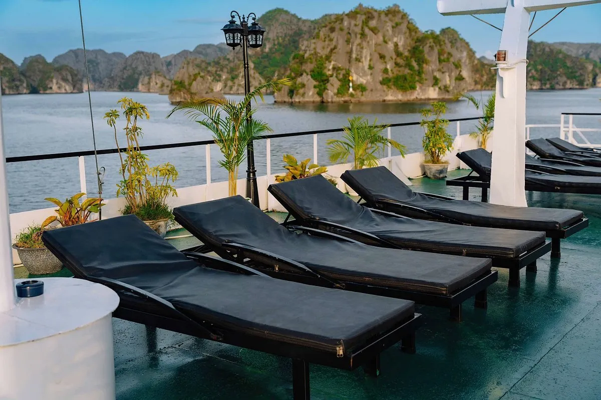 2D1N Tour | Explore Lan Ha Bay and Cat Ba Nature | Departs from Hanoi