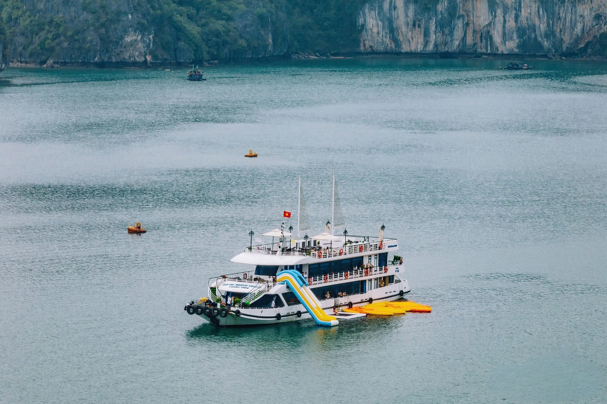 Day Tour | Visit Lan Ha Bay and Enjoy Dinner on Dream Cruise | Departs from Cat Ba