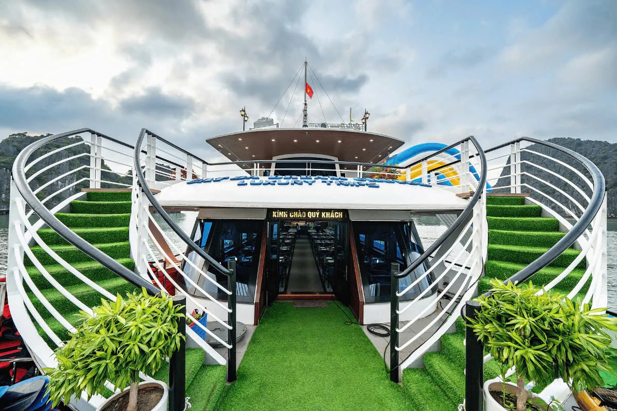 Day Tour | Visit Lan Ha Bay and Enjoy Dinner on Dream Cruise | Departs from Cat Ba