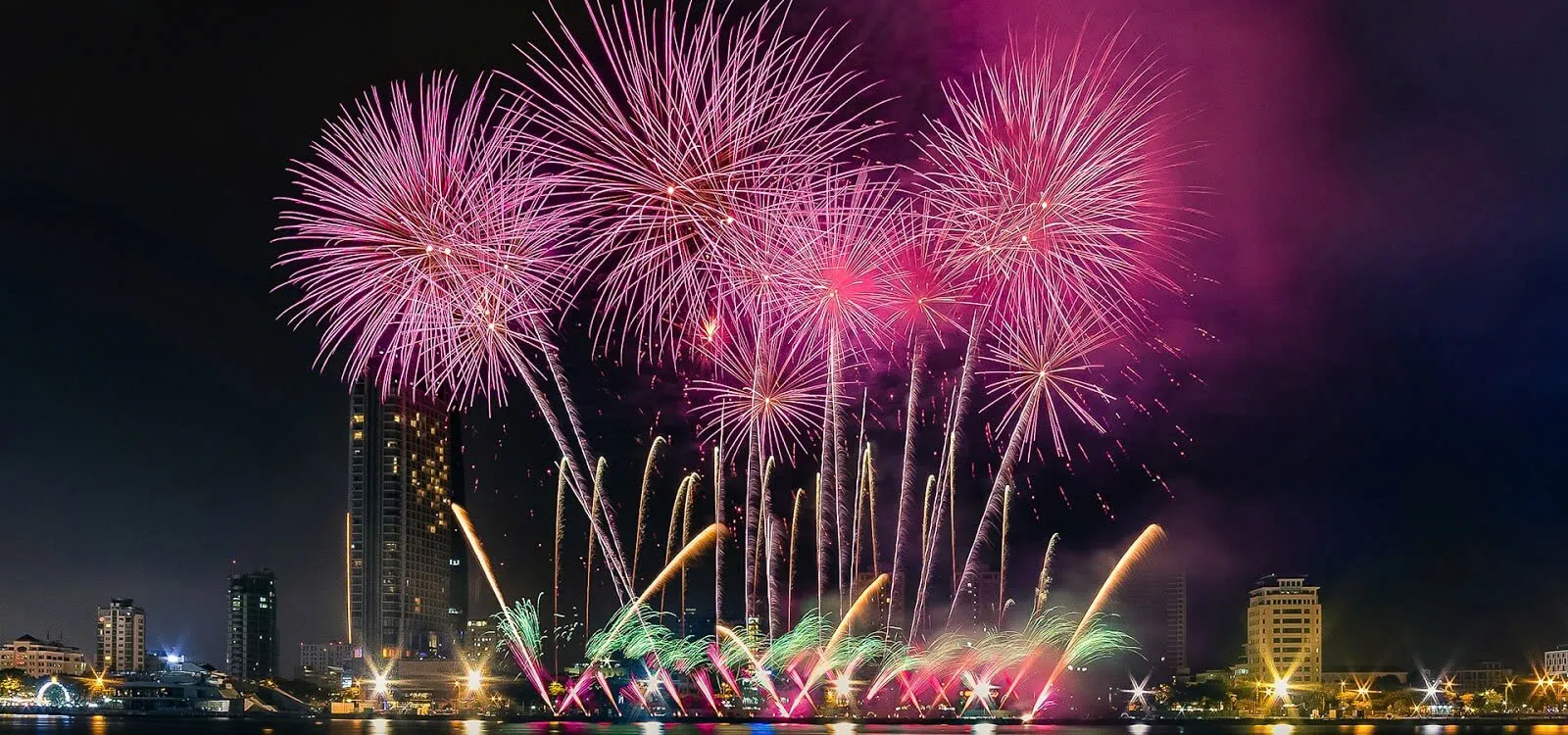 Da Nang International Fireworks Festival Experience Ticket