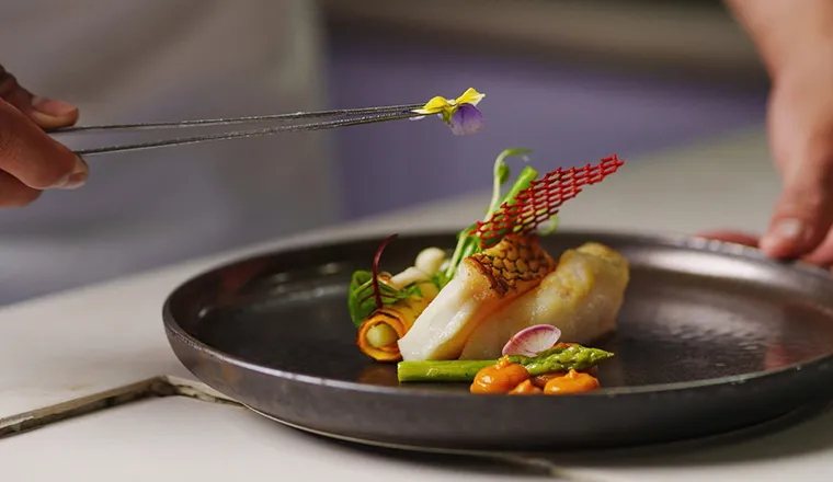 Best Western Food in Hanoi: 17+ European Restaurants Worth Your Money!