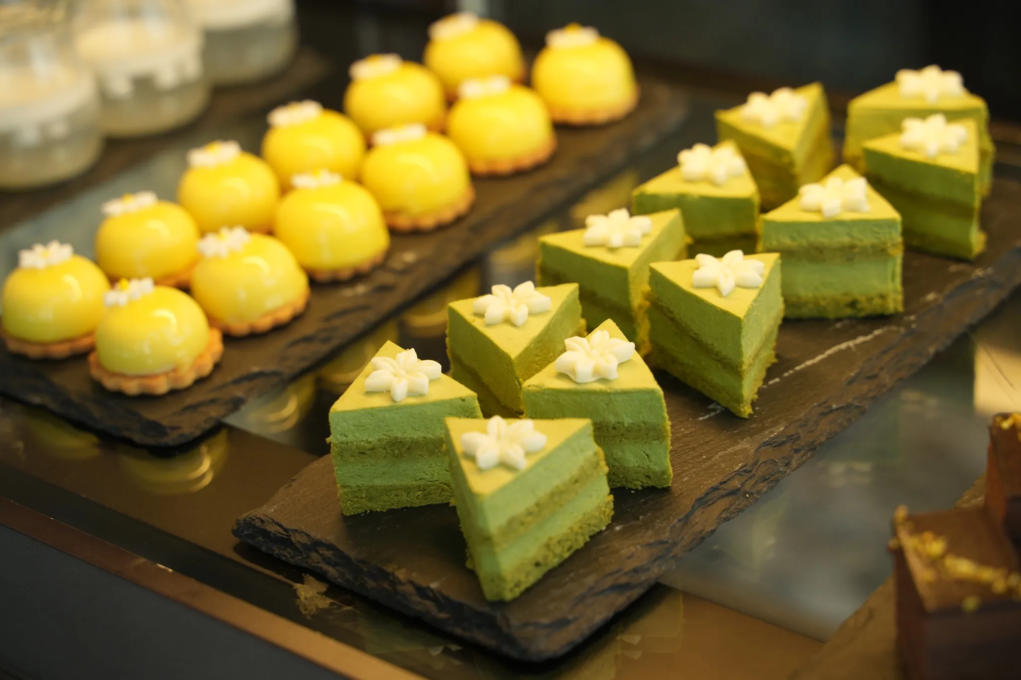 Trải nghiệm Buffet Hải sản tại Nhà hàng Layered L7 Lotte Tây Hồ | Hà Nội