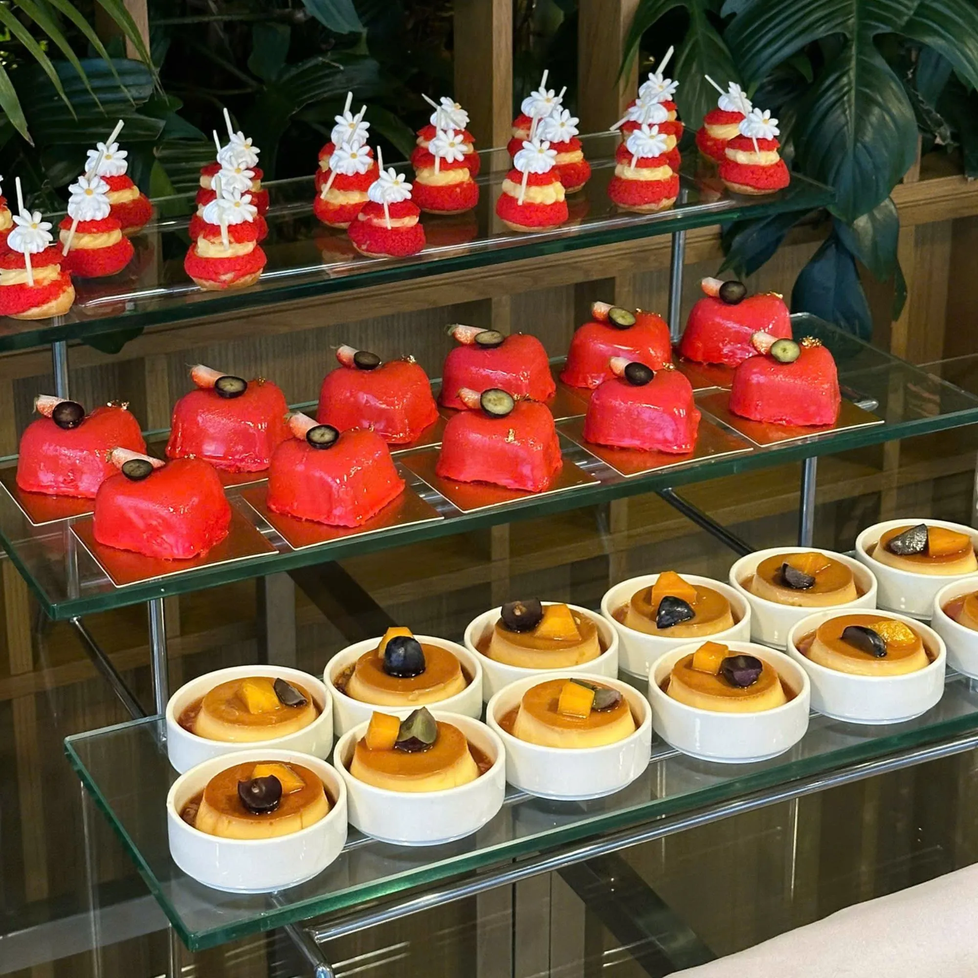 Trải nghiệm Buffet Hải sản tại Nhà hàng Layered L7 Lotte Tây Hồ | Hà Nội