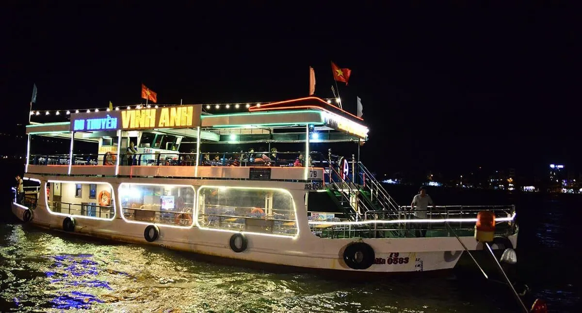 Experience the Han River with Vinh Anh Cruise | Da Nang