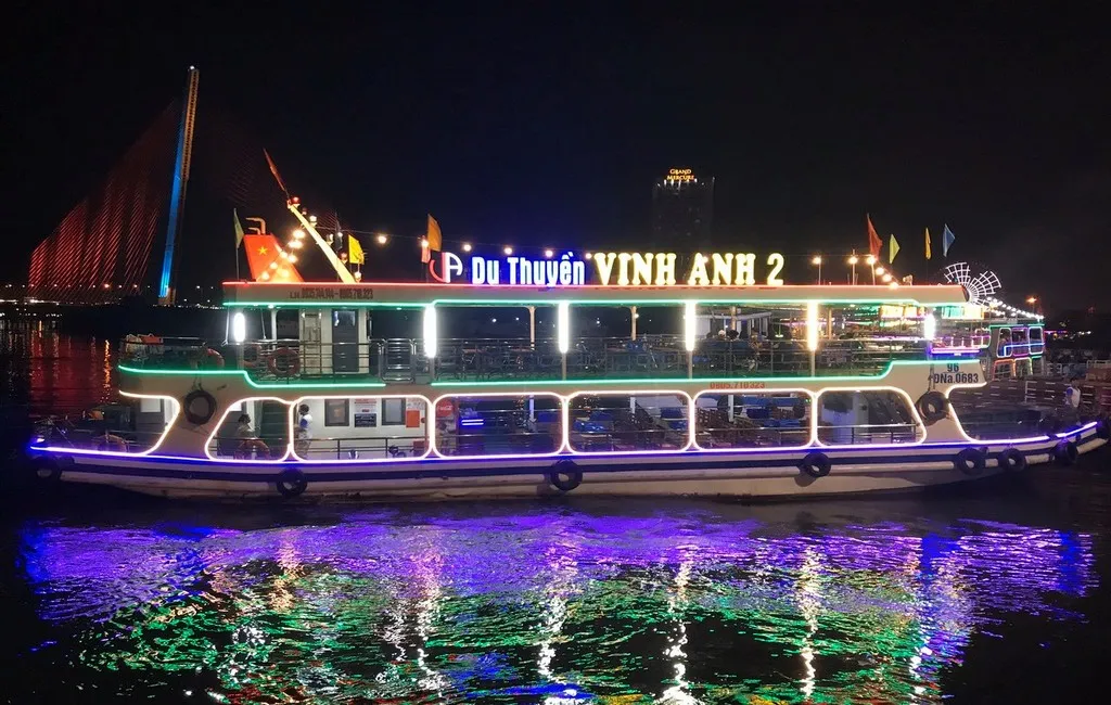 Experience the Han River with Vinh Anh Cruise | Da Nang