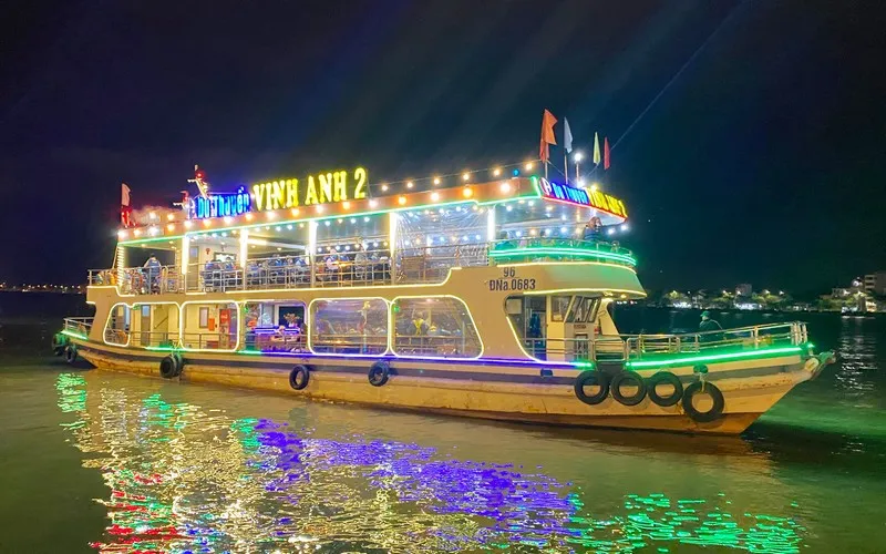 Experience the Han River with Vinh Anh Cruise | Da Nang