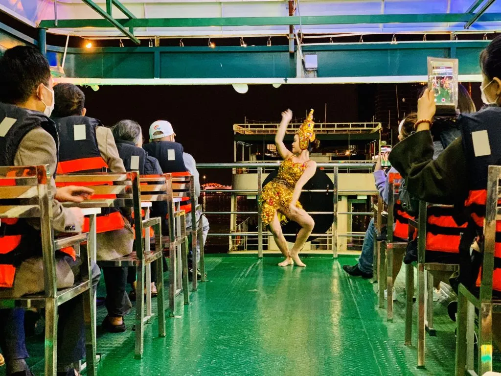 Experience the Han River with Vinh Anh Cruise | Da Nang