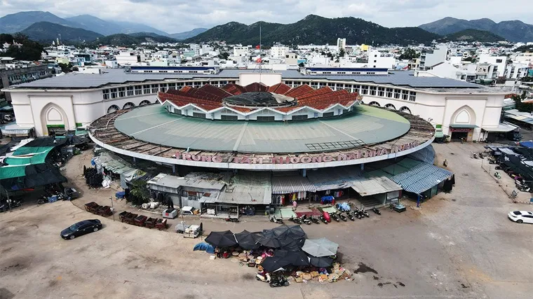 Dam Market in Nha Trang: A Must-Visit Local Market in Vietnam