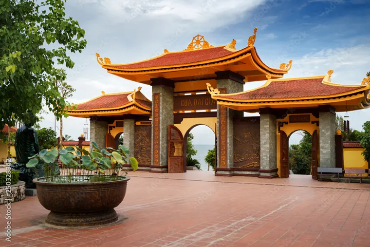 Ho Quoc Temple, Phu Quoc: A Serene Escape with Breathtaking Ocean Views