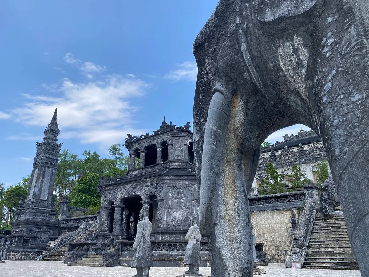 Day Tour | Discover Khai Dinh - Imperial Citadel - Thien Mu Pagoda | Departs from Da Nang