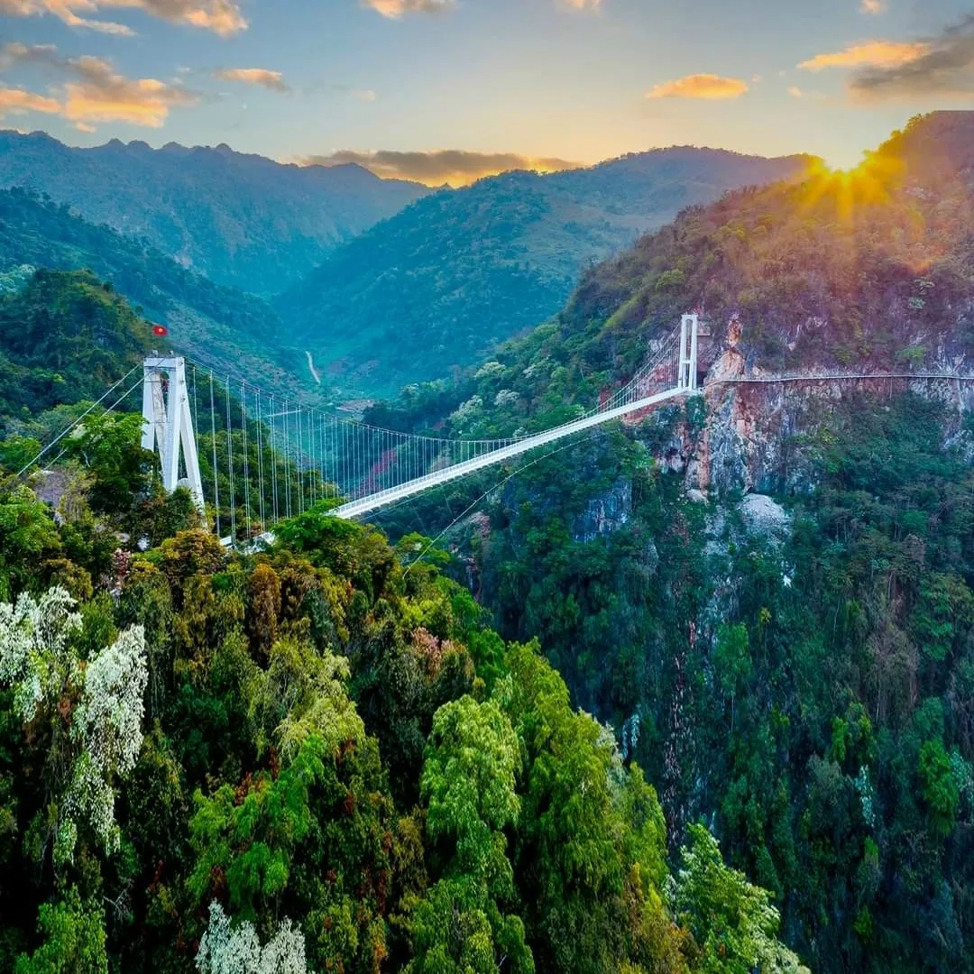 Bach Long Glass Bridge Ticket in Moc Chau