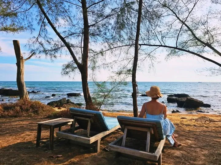 What to do in Phu Quoc at night - Stroll Along the Serene Ong Lang Beach