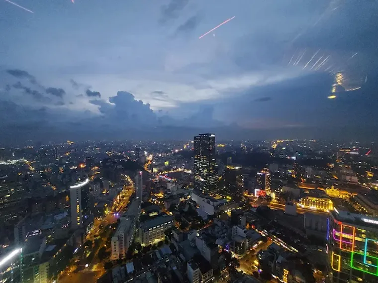 high view at Saigon Skydeck at Bitexco Tower