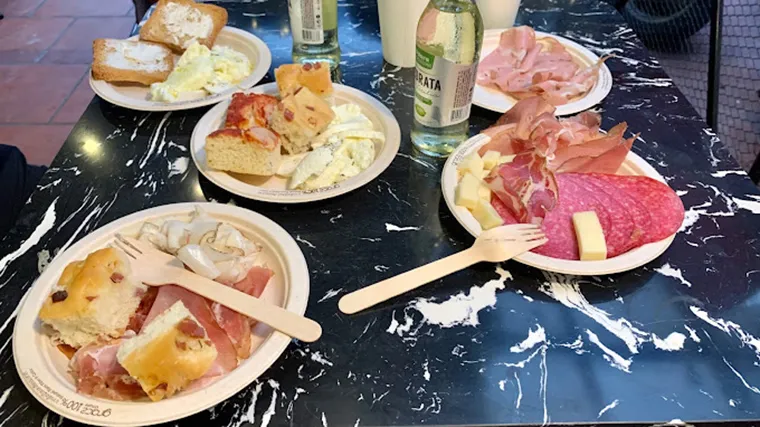 Helio Night Market