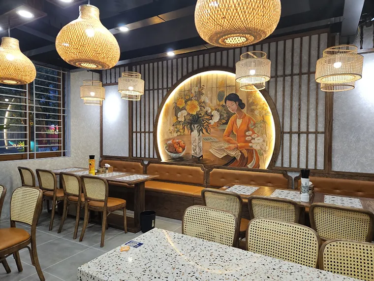 The restaurant with Vietnamese culture will have the best lunch in hanoi
