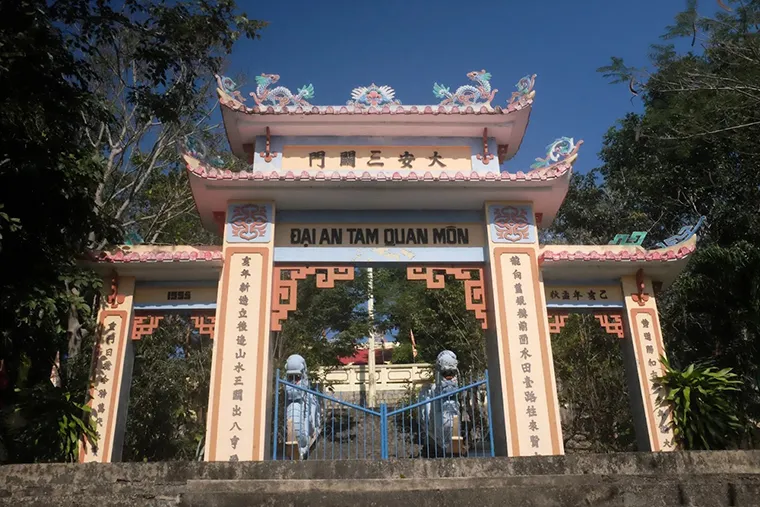 Am Chua is a cultural and spiritual tourist destination in Nha Trang