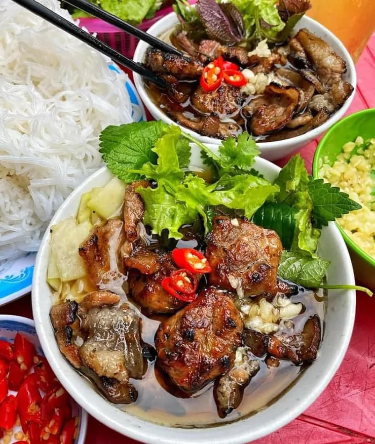 Bun cha portions at popular eateries