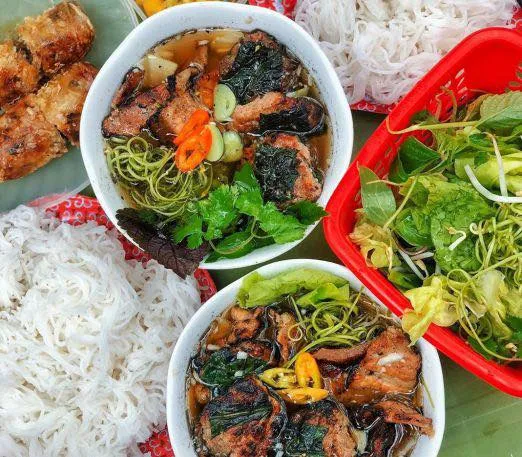 Bun cha Hang Quat is one of the best lunch in hanoi