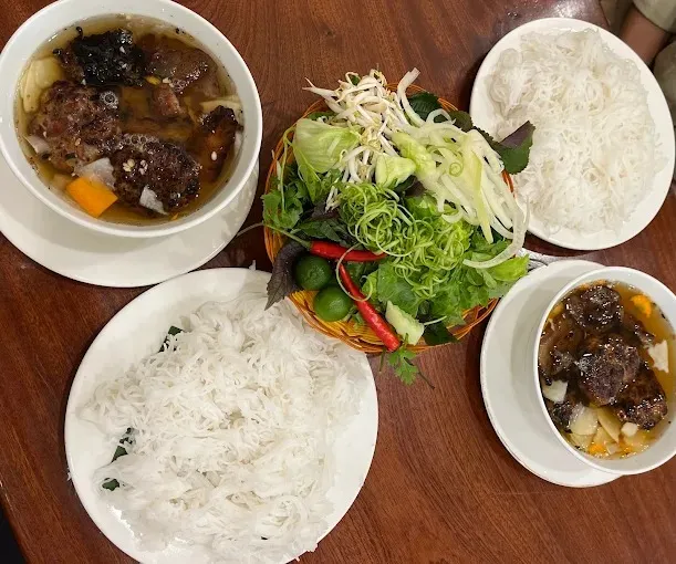 Bun Cha Sinh Tu has many branches in Hanoi