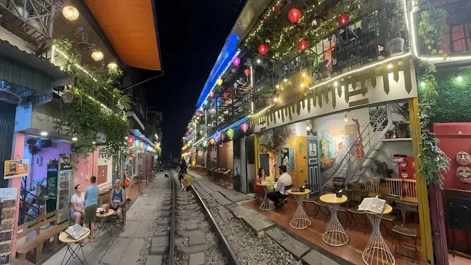 Hảo Hảo Coffee is popular with many tourists