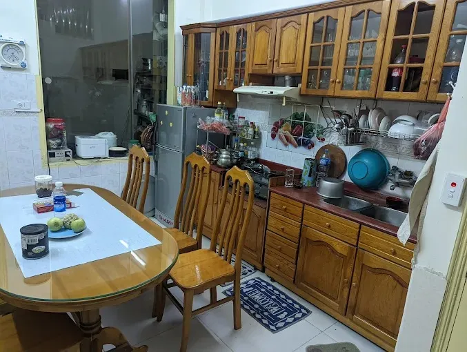 Shared kitchen area at Nam Dong Homestay
